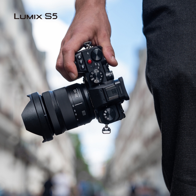 Panasonic Lumix S5II + 20-60mm 