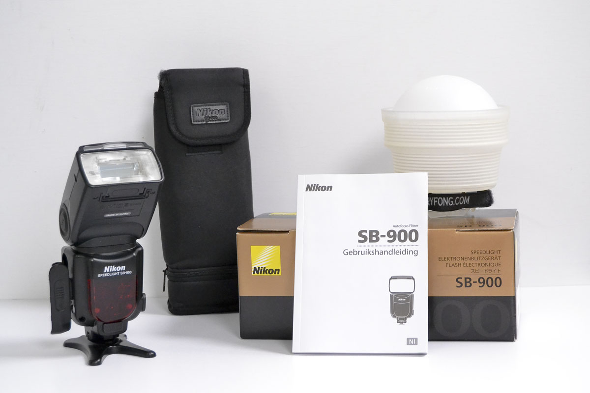 Nikon SB-900 Speedlight + Garyfong Flits Diffuser - Tweedehands