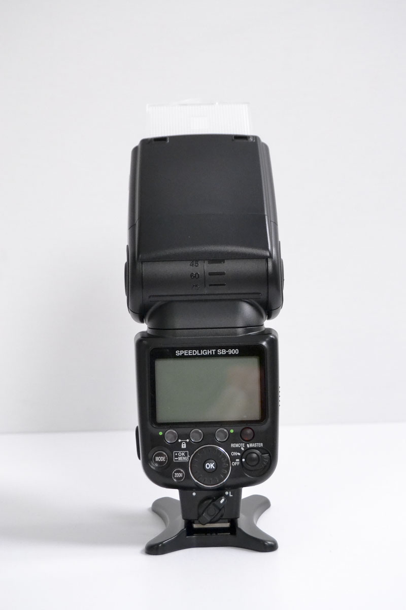 Nikon SB-900 Speedlight + Garyfong Flits Diffuser - Tweedehands